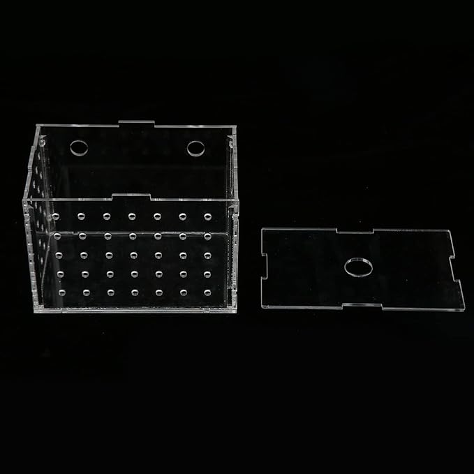 Fish Breeder Box, High Transparency Acrylic Hatchery Incubator Tank, Aquarium Fish Breeding Box with Suction Cups, Isolation Box for Baby Fishes Shrimp Clownfish, Easy to Observe a (9 * 6 * 7CM)