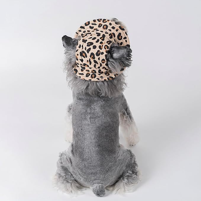 Pet hat with Ear Holes Sunscreen Baseball Cap Suitable for Small and Medium-Sized Dogs Outdoor Climbing hat in Summer Pet Products (Brown, Small)