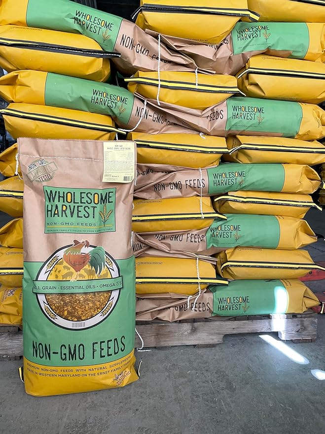 Non-GMO 10 lb Natural Gosling & Duckling Starter Feed - 22% High Protein Complete Bird Feed with Cracked Corn, Soybeans, Vitamins & Probiotics Formula for Healthy Flock Growth